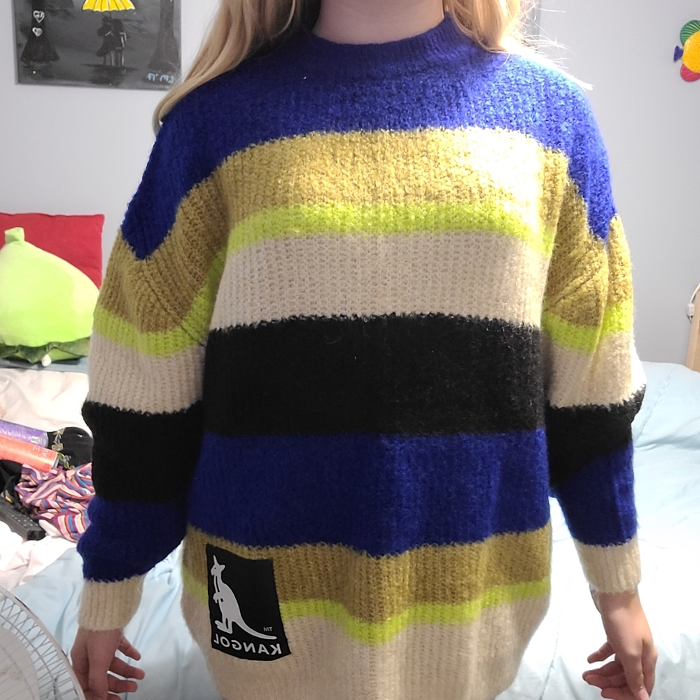 Striped knagol sweater